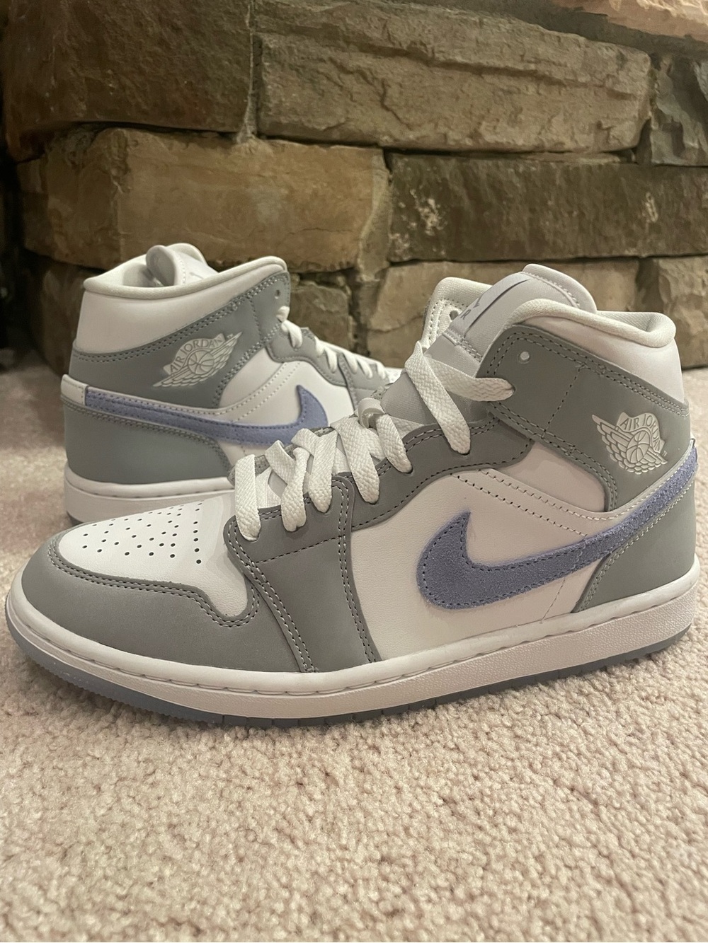Nike Air Jordan 1 Mid Sneaker Women’s Sz 8.5